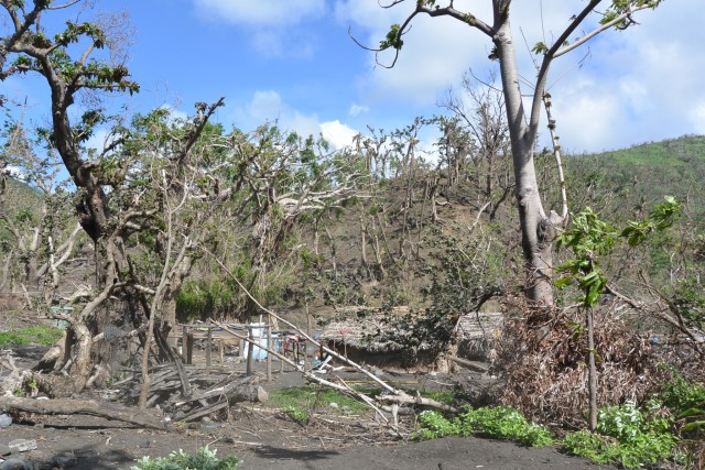 2013年台風Haiyan・フィリピンサマール島